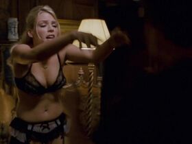 Бизи Филиппс секси – Друг невесты (2008) #4