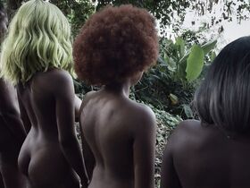 Шэрон Оджа голая, Омовуми Дада голая – Журналистка (2019)