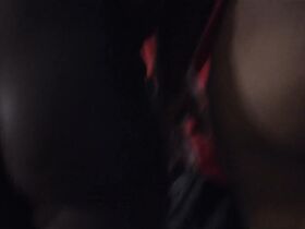 Шэрон Оджа голая, Омовуми Дада голая – Журналистка (2019) #17