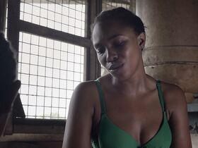 Шэрон Оджа голая, Омовуми Дада голая – Журналистка (2019) #6