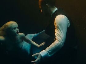 Мэрилин Лима голая – Русалка в Париже (2020)