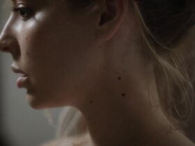 МакКензи Портер секси – Путешественники s01e07 (2016) #4