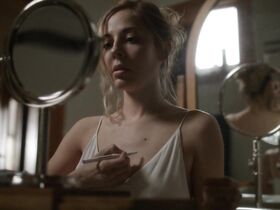 МакКензи Портер секси – Путешественники s01e07 (2016)