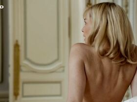 Гезина Кукровски секси – Одно лето в Португалии (2013) #5