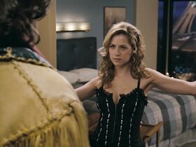 Дженна Фишер секси – Лезвия славы: Звездуны на льду (2007) #1