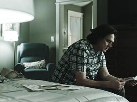 Джуди Грир голая – Шучу s01e08 (2018)