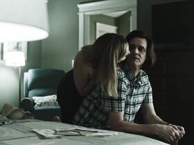 Джуди Грир голая – Шучу s01e08 (2018) #10