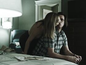 Джуди Грир голая – Шучу s01e08 (2018) #12