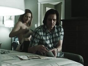 Джуди Грир голая – Шучу s01e08 (2018) #15