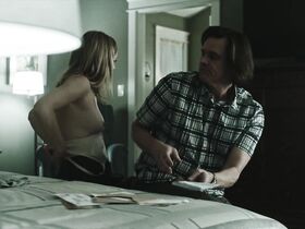 Джуди Грир голая – Шучу s01e08 (2018) #19