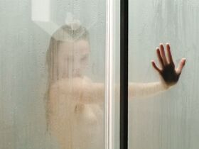 Анна Брюстер голая, Габриэль Касси голая – Литий Икс (2020)