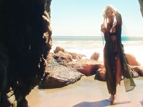 Анна Брюстер голая, Габриэль Касси голая – Литий Икс (2020) #8