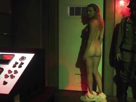 Доминик Суэйн голая – Нацистский повелитель (2018) #4