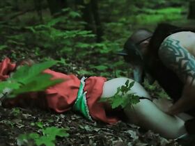 Малгожата Круковская секси – Красная Шапочка (2015) #4