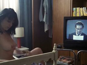 Эстер Дель Прадо голая – Ограбление драгоценности (1991) #5