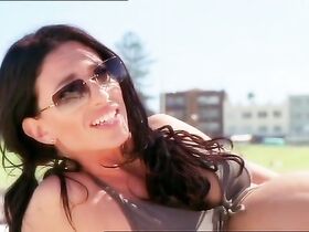 Клаудия Блэк секси – Далеко во Вселенной s04e01 (2004) #5