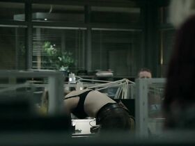 София Хелин секси – Мост s03e01 (2011) #2