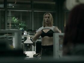 София Хелин секси – Мост s03e01 (2011)