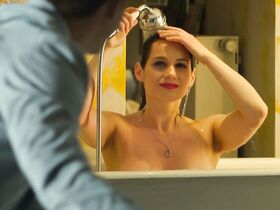 Таня Ведель голая, Лени Шпайдель голая – Путешествие (2013) #18