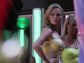 Катя Винтер секси – Декстер s07e02 (2012)