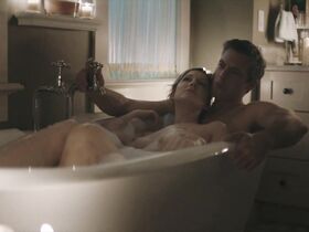 Джуди Грир голая – Шучу s01e05 (2018) #3