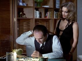 Роми Шнайдер голая – Макс и жестянщики (1971) #4