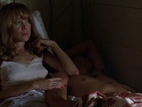 Сисси Спейсек голая – Бродяга (1981) #7