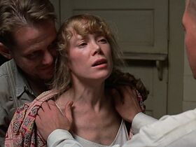 Сисси Спейсек голая – Бродяга (1981) #8