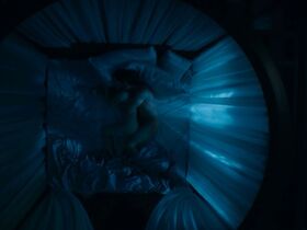 Оливия Ченг голая, Дайэнн Доан голая – Воин s02e01 (2020)