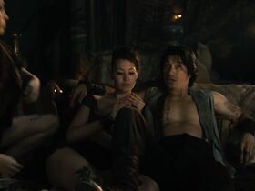 Оливия Ченг голая, Дайэнн Доан голая – Воин s02e01 (2020) #2