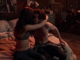 Майя Митчелл секси – Фостеры s05e07 (2018) #3