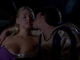 Тери Копли голая – Новогоднее зло (1980)