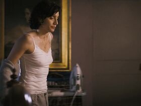 Кристин Скотт Томас секси – Молчи в тряпочку (2005)