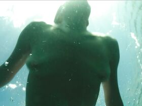 Катерина Биасиол голая, Сабрина Мартина голая – Молчание воды s01e01, e02, e03, e07, e08 (2019) #3