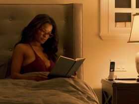 Киша Шарп секси – Смертельное оружие s01e01 (2016)