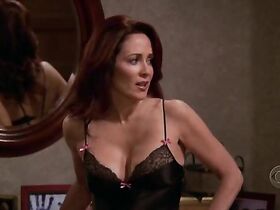 Патриша Хитон секси – Все любят Рэймонда s09e14 (2004)