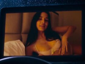 Джессика Гомес секси – Кто наш папа, чувак? (2017)