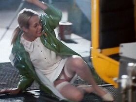 Шерри Роуз секси – Черный скорпион 2: В эпицентре взрыва (1996) #1