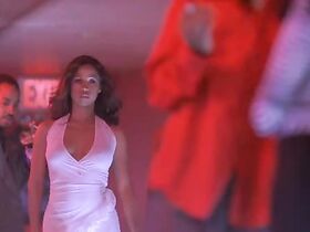 Стейси Дэш секси – Бумажные солдаты (2002)