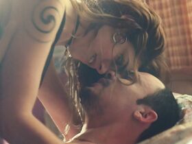 Мириам Леоне голая – Любовь под домашним арестом (2019) #3