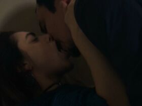 Мириам Леоне голая – Любовь под домашним арестом (2019) #6