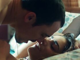 Мириам Леоне голая – Любовь под домашним арестом (2019) #8