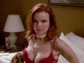 Марсия Кросс секси – Отчаянные домохозяйки s01e06 (2004) #11