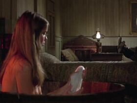 Барбара Бах голая – Отряд 10 из Навароне (1978) #3