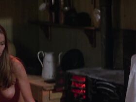 Барбара Бах голая – Отряд 10 из Навароне (1978) #6