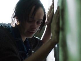 Карла Кроум секси – Мимо цели s01e03 (2012) #1