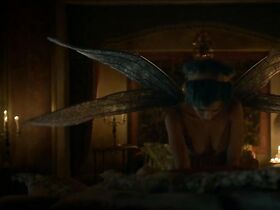 Карла Кроум голая – Карнивал Роу s01e01 (2019) #1