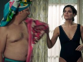 Бетси Брандт секси – Жизнь в деталях s03e01 (2016) #2