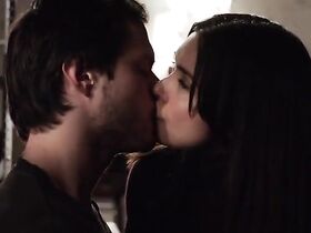 Даниэлла Пинеда секси – Американская одиссея s01e09 (2015) #1