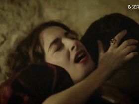 Амира Касар секси – Версаль s01e06 (2015) #4